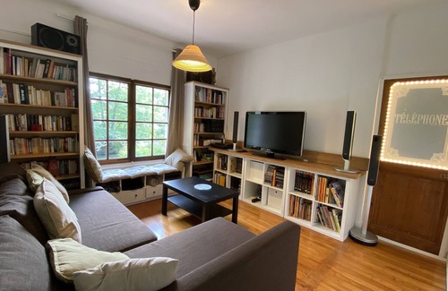 Guerard House | Charming Gîte/Guinguette, by the River