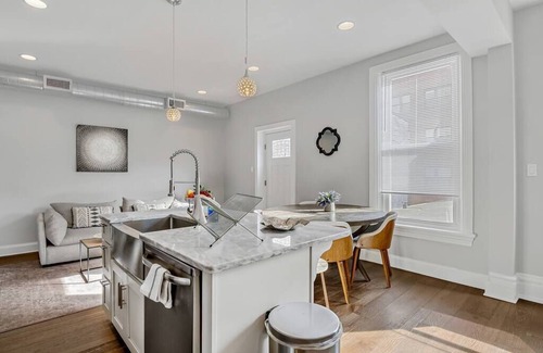 Downtown Harrisburg Apartment | Charming HBG Haven: Cozy 1BR Apt