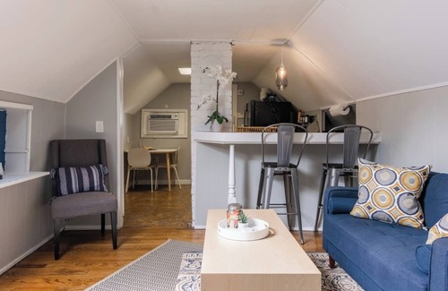 West Plaza House | Charming Hideaway Near Food and Fun | 16