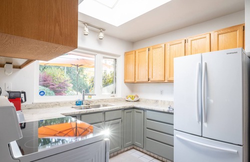 Edgemont House | Charming Hillside Home