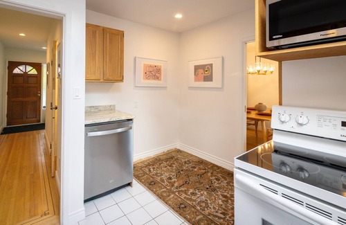 Edgemont House | Charming Hillside Home