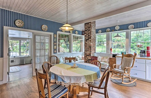 Federal Way House | Charming Historic Retreat Near Poverty Bay!