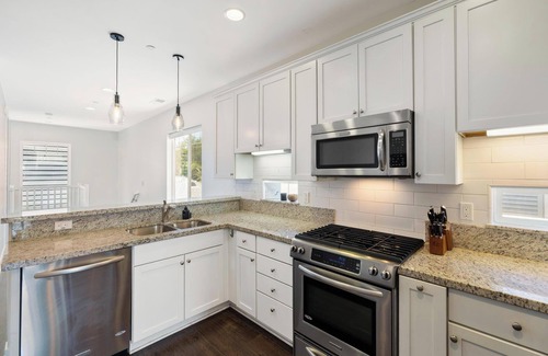 Coronado House | Charming Home in Coronado, walking distance to restaurants and beaches.