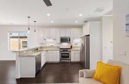 Coronado House | Charming Home in Coronado, walking distance to restaurants and beaches.