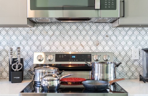 Alhambra House | Charming Home in Phoenix with reliable WiFi!