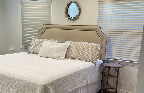 Boerne House | Charming Home w Pool, backs up to Main St Boerne