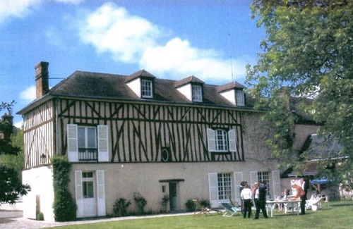 Maintenon House | Charming house * for 8-15 people, near train station, town center, golf course