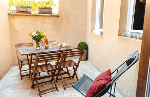 Sarlat-la-Caneda House | Charming House/Villa - in Sarlat, quite, comfortable with terrace and wifi