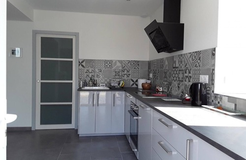 Ver Cottage | Charming House in Ver - 6 People, 3 Bedrooms, WiFi, Terrace, Near Beaches