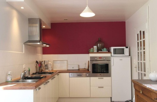 Saint-Loup Cottage | Charming house near Mont St-Michel with WiFi, parking, and private garden