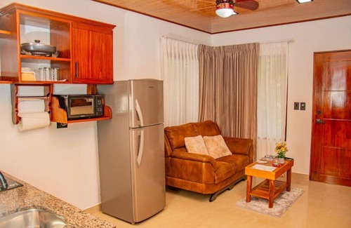 Monterrey House | Charming house with 1 bedroom and WiFi AC in brilliant Monterrey near La Fortuna
