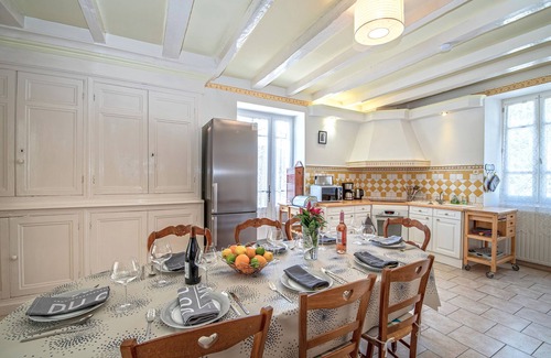 Sadillac House | Charming house with swimming pool and private courtyard next to a château.