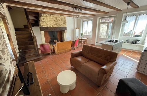 Genis House | Charming house with swimming pool and breathtaking views!