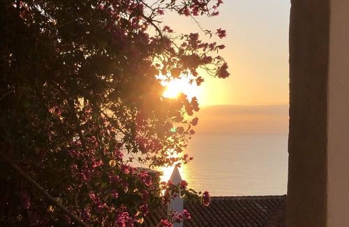 Almunecar House | Charming idyllic house with sea views in stunning surroundings