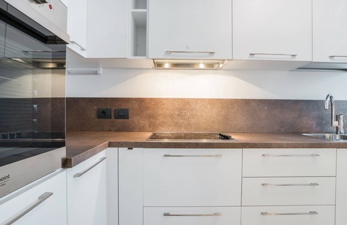 Pera Apartment | Charming Apartment "Il Mondo di Patty 3" with Mountain View, Wi-Fi & Garden