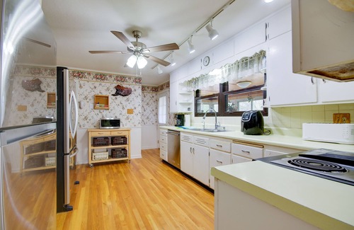 Jefferson City House | Charming Jefferson City Home: 2 Mi to Downtown!