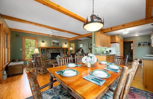 Woodgate House | Charming Lakeside Cottage on White Lake - The Brand New Little Evergreen Cottage