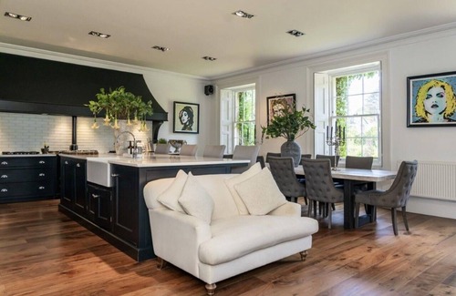 Torquay House | Charming manor house St. Anna in Torquay