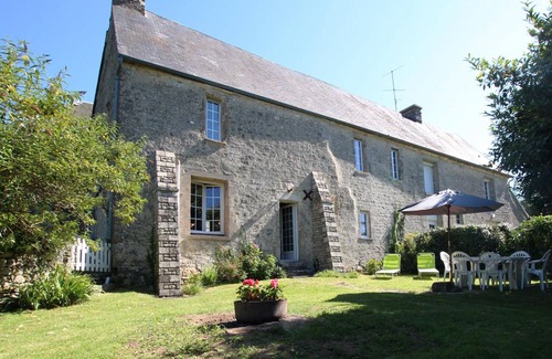 Orglandes Cottage | Charming Manor in the Heart of Cotentin