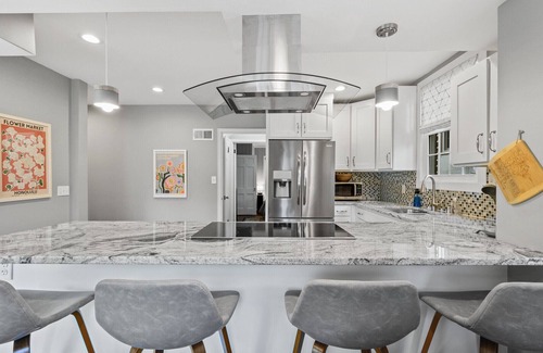 Ericsson House | Charming Mpls Home on Lake Hiawatha. Bike/Walk Trails & Restaurants Nearby