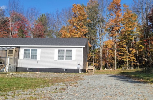 Littleton House | Charming new 3-bedroom house in delightful Littleton with WiFi, AC