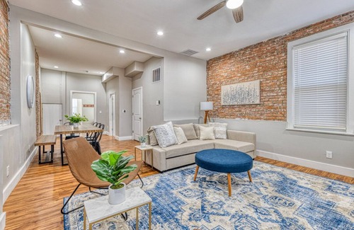 Benton Park House | Charming! NEW Loft Apt 2 BD 1 BA