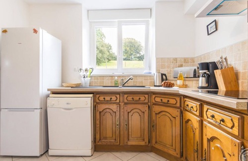 Saint-Joseph Cottage | Charming Normandy House with Garden and Parking