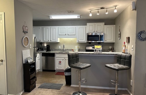 Sandy Springs Apartment | Charming North Atlanta Getaway/Your ideal space for Relaxation!