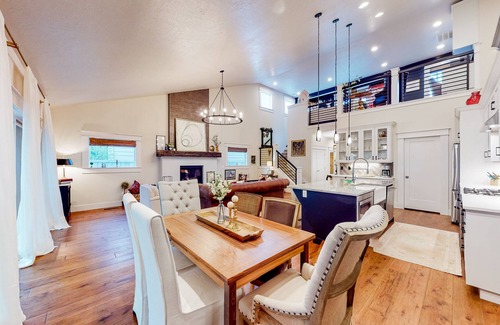 North End House | Charming North End home with enclosed backyard, desk, streaming, AC