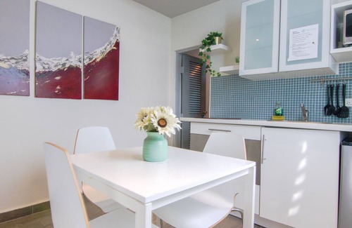 Ocean Park Apartment | Charming Ocean Park Luxury Apartment, steps to the beach