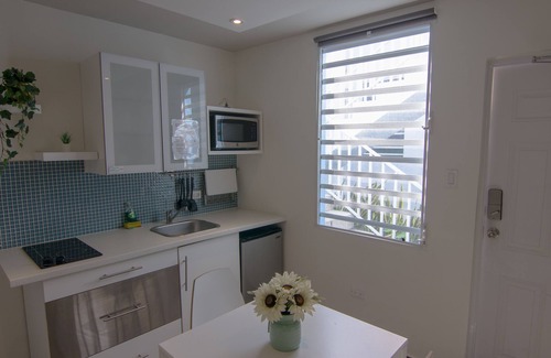 Ocean Park Apartment | Charming Ocean Park Luxury Apartment, steps to the beach