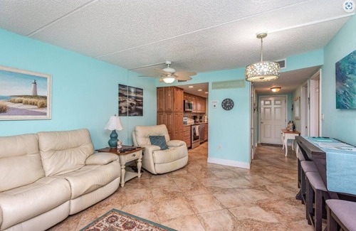 Glenwood Condo | Charming Oceanfront 2-Bedroom Condo in Superb Ormond/Daytona Beach with AC, WiFi