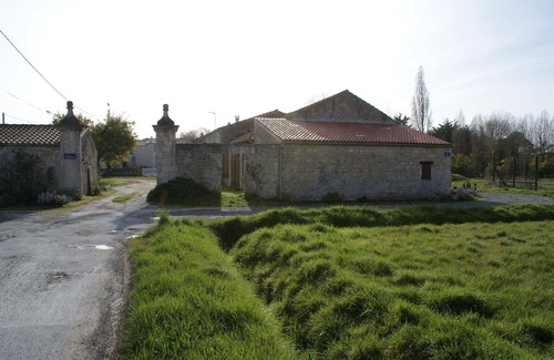 Le Chateau-d'Oleron House | CHARMING OLERONNAISE HOUSE IN QUIET