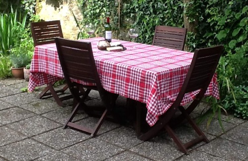 Vindefontaine House | Charming old house in rural village in with secluded, mature gardens. Sleeps six