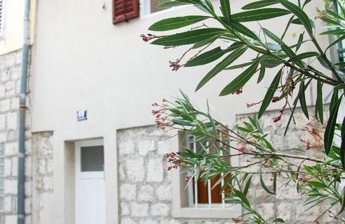 Split Apartment | Charming old stone house