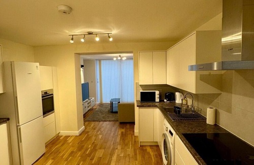 Harrow Road Apartment | Charming OneBedroom Sutherland Ave Central LondonE