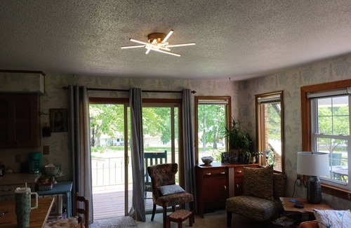 Horseshoe Bend Cottage | Charming Ozark cottage in tranquil Horseshoe Bend with lake view, AC & WiFi