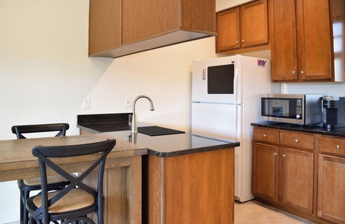 Palencia Apartment | Charming Palencia Studio Fully Furnished