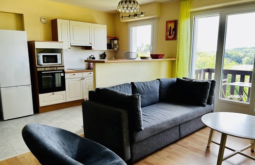 Cambo-les-Bains Apartment | Charming peaceful T2 with terrace, parking, and internet in Cambo-les-Bains