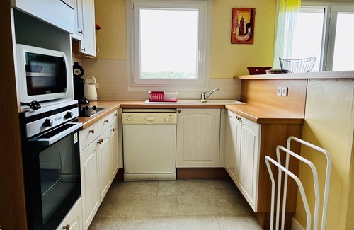 Cambo-les-Bains Apartment | Charming peaceful T2 with terrace, parking, and internet in Cambo-les-Bains