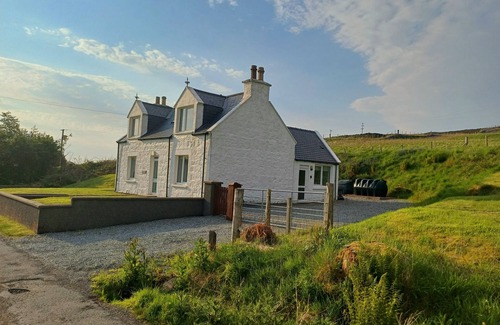 Suladale House | Charming private cottage in the heart of Skye, near Portree. Family-friendly.