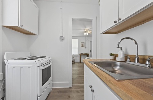 South Pensacola Cottage | Charming Private Studio Cottage Pensacola