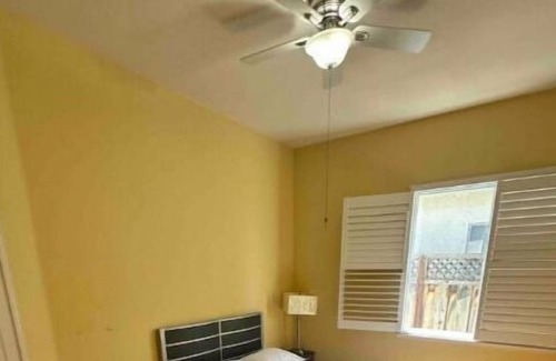 Elk Grove House | Charming quiet residential home