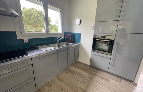Nieul-le-Dolent Cottage | Charming Renovated Home with Private Pond, Terrace, and Modern Amenities Near Beach