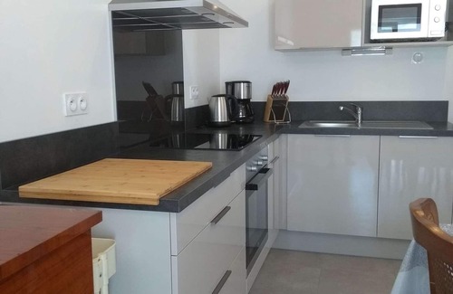 La Gueriniere House | Charming Renovated House, 300m from Beach, Terrace, Parking, Sleeps 5