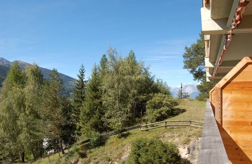 Noes Apartment | Charming renovated apartment with south-facing terrace