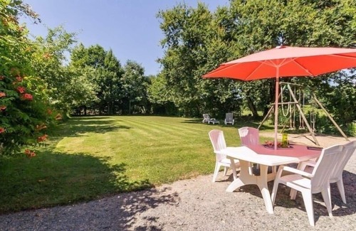 Plesse Cottage | Charming Renovated Farmhouse with Garden, Near Nantes and Canal, Family-Friendly Amenities