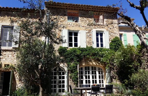 Puyvert House | Charming Renovated Old House next to Lourmarin with swimming pool and A/C