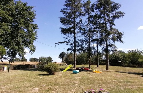 Cressanges Cottage | Charming renovated rural house in Cressanges