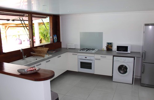 Tartane Apartment | charming rental in Trinidad with sea view and pool.